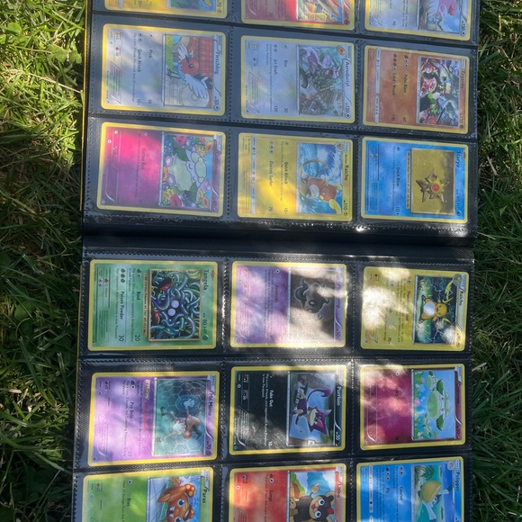 Pokémon card holding book and all cards in it - Picture 4 of 16